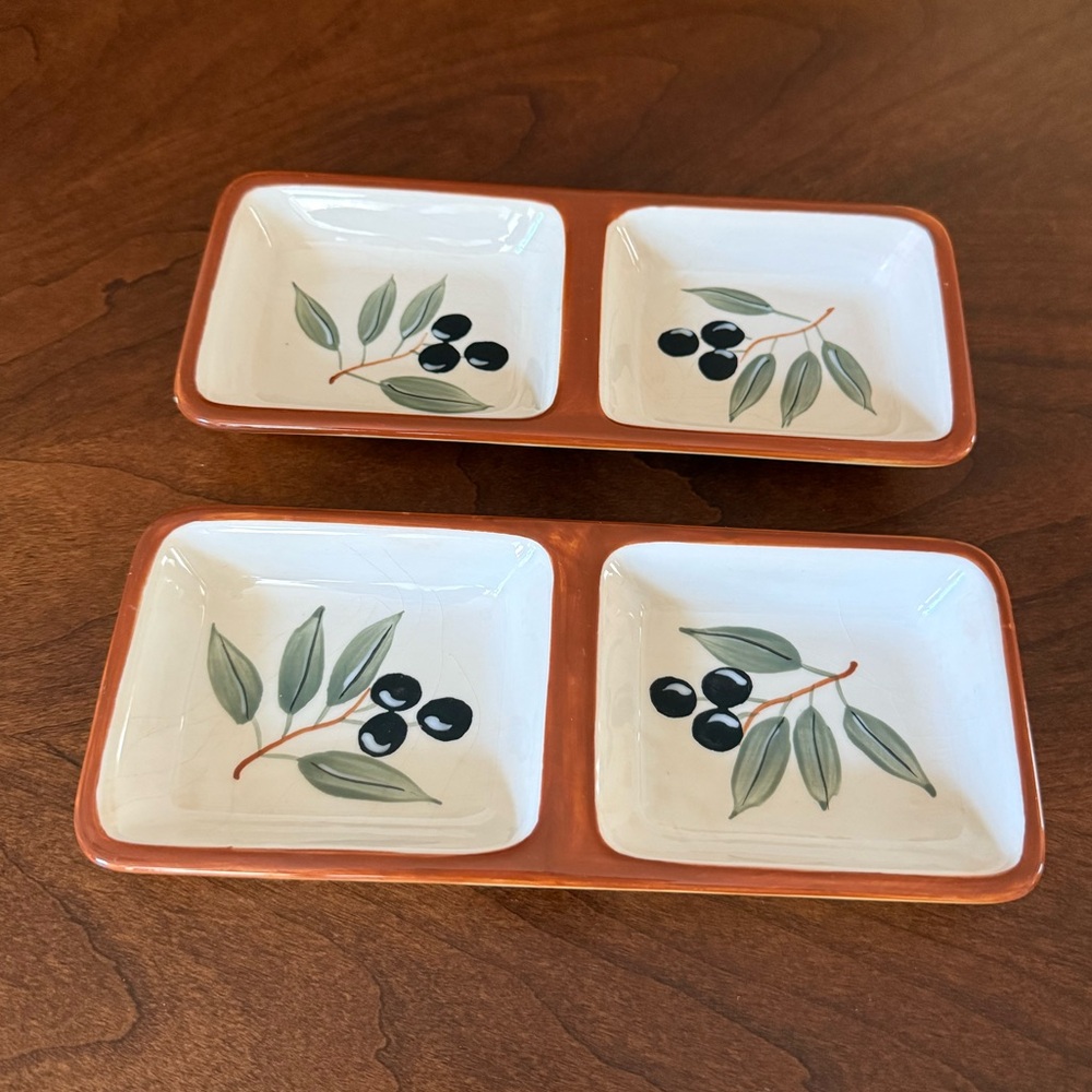 Set of 2 Vintage Inspirado Stonelite Clay Divided Dishes with an Olive Pattern